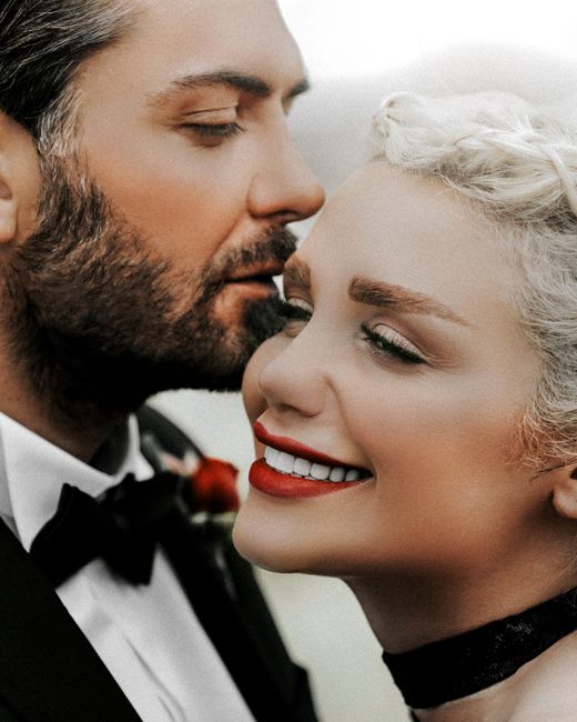 Why Every Bride Needs a Kiss Proof Lipstick on Her Wedding Day