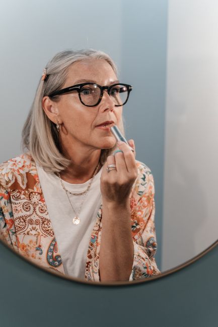 2026 Lipstick Guide for Mature Women Who Refuse to Play Small