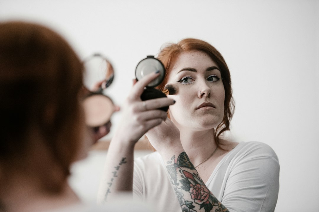 Stop Fixing Your Lips Every Hour — Lipstick That Does Not Smudge Exists