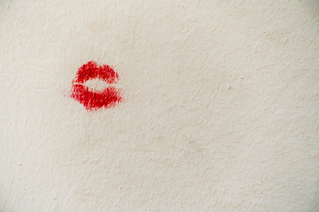 How Does Kiss-Proof Lipstick Actually Work? The Formula Explained